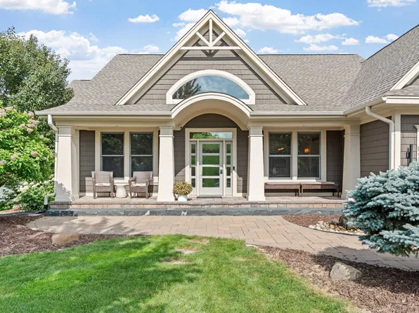 10974 Alameda Ave, Inver Grove Heights, MN 55077