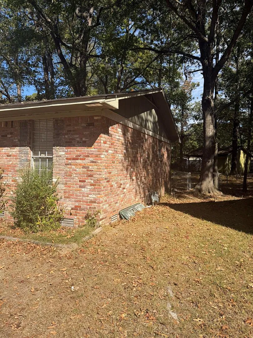 1 Regency Ct — Photo 3