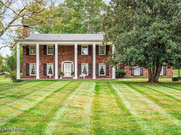 6104 Innes Trace Rd, Louisville, KY 40222