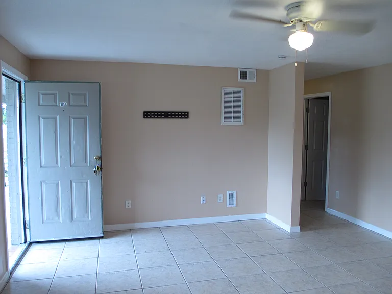 800 N Fiske Blvd #103 — Photo 12
