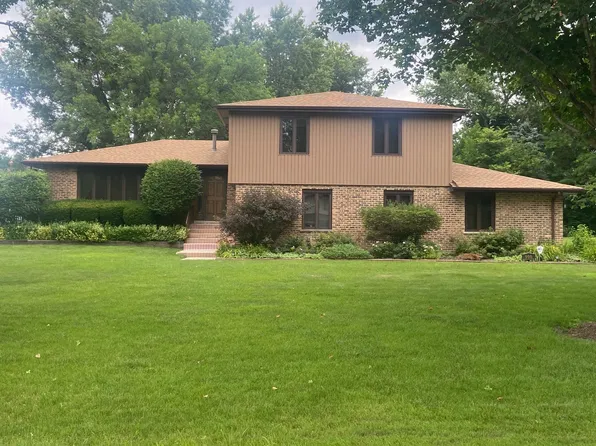 900 Saint Andrews Way, Frankfort, IL 60423
