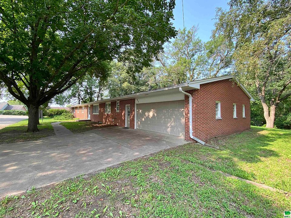 845 12th St SE, Le Mars, IA 51031 MLS 821780 Zillow