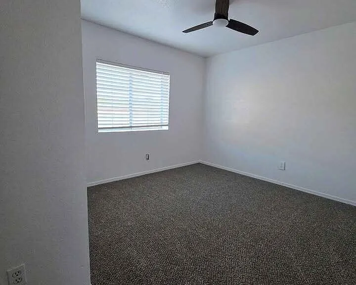 4012 W Carver Rd — Photo 8