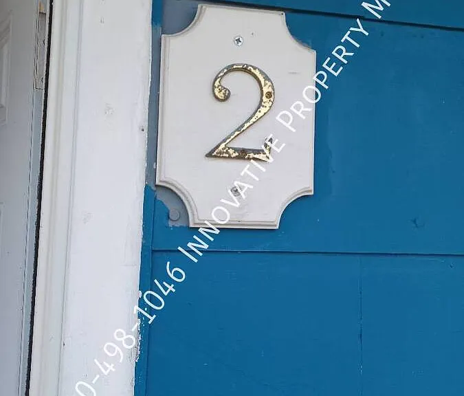 1115 Knapp Ave #2 — Photo 3