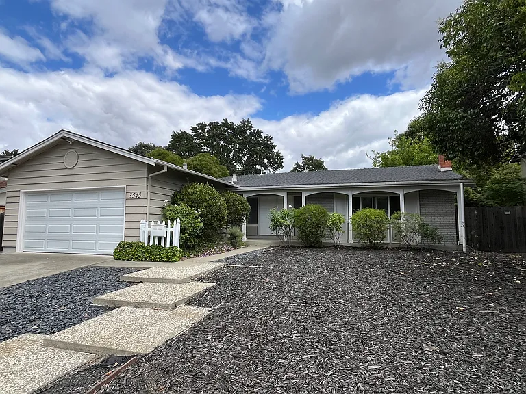 3545 Citrus Ave — Photo 1