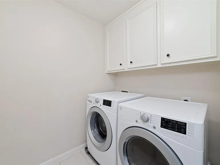 2256 La Branch St — Photo 24