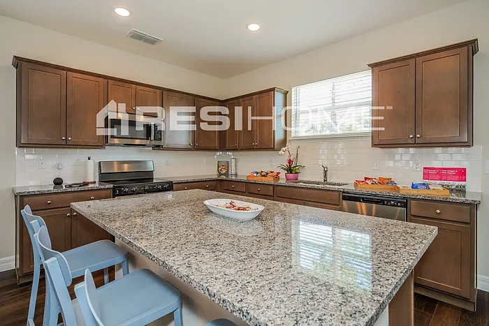 8213 Arrow Wood Loop — Photo 3