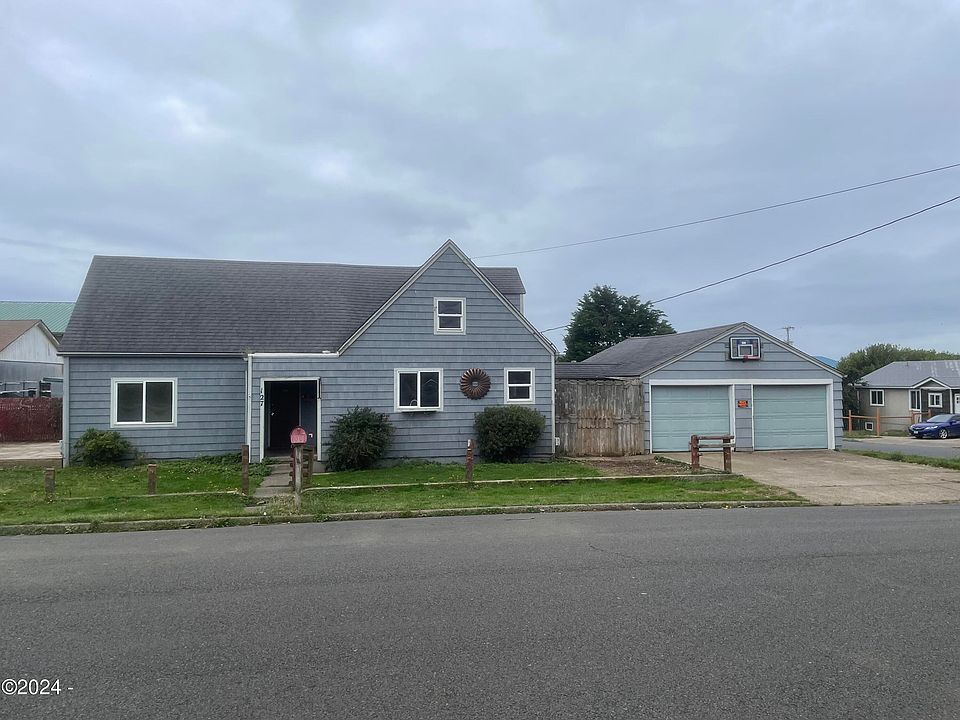 1st image of 127 NE Benton St