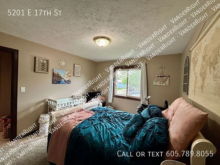 5201 E 17th St — Photo 12
