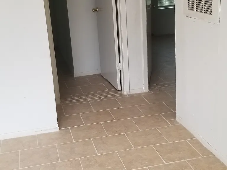 4223 Woodmanor Dr #1 — Photo 5