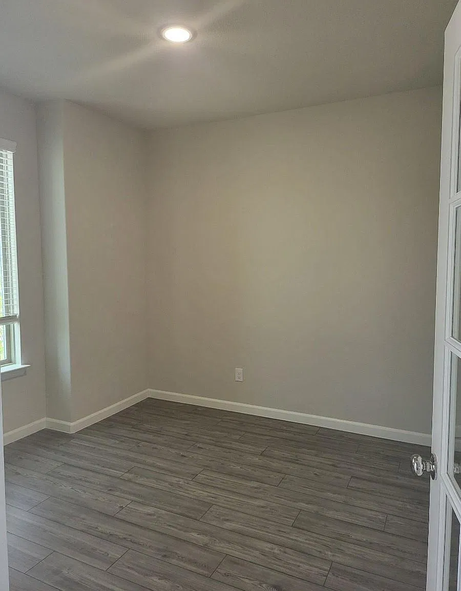 4 bed, 2788 sqft, $2,695 — Photo 2