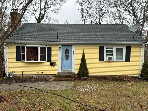190 Hamden Circle, Hyannis, MA 02601