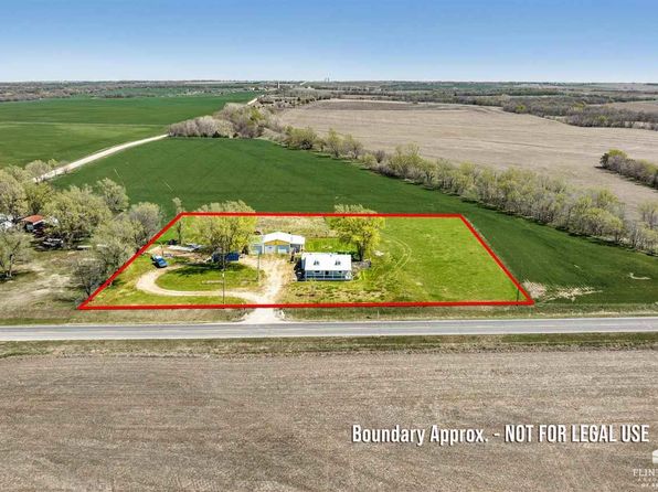 692 Key Rd, Hope, KS 67451