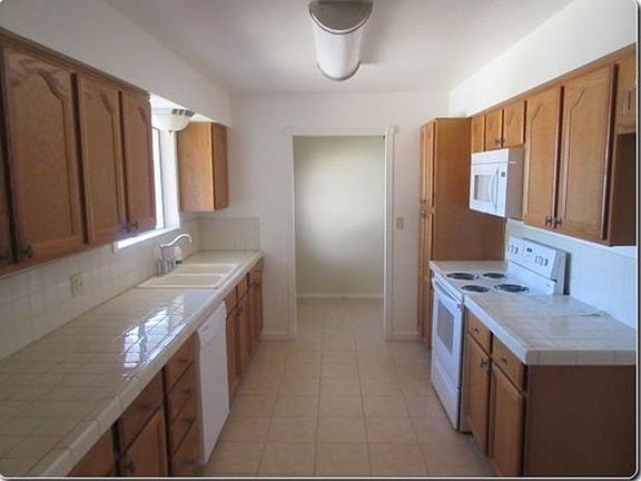 2nd image of 2547 W Clemenceau Ave