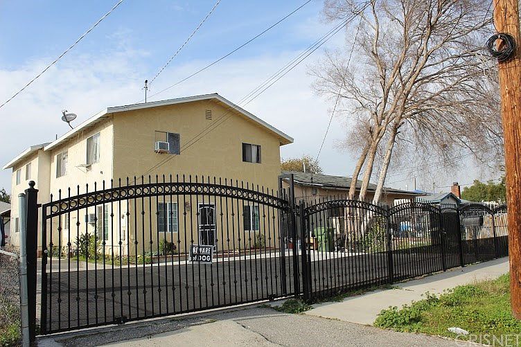 1st image of 13127 Kagel Canyon St