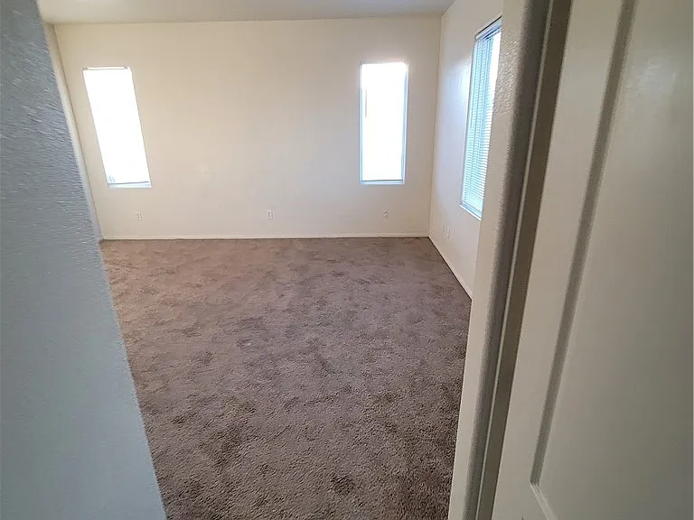 731 Emerald Idol Pl — Photo 45