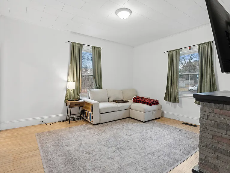 34 Revere St #1 — Photo 9