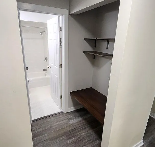 2110 Allen Blvd — Photo 13