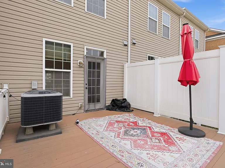 4505 Foster Ave — Photo 34
