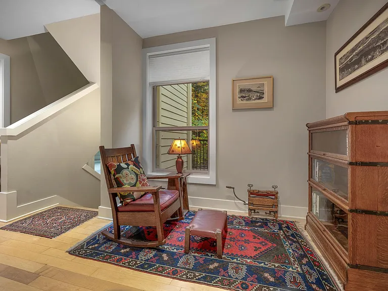 2414 SW Cedar St — Photo 9