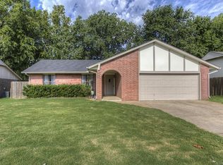 4608 S Cedar Ave W, Broken Arrow, OK 74011