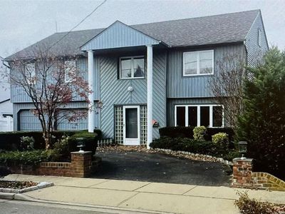 3966 Carrel Blvd, Oceanside, NY, 11572