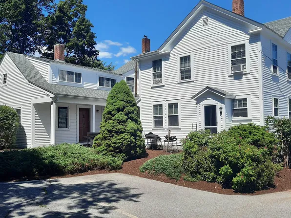 13 Maple Street, Henniker, NH 03301