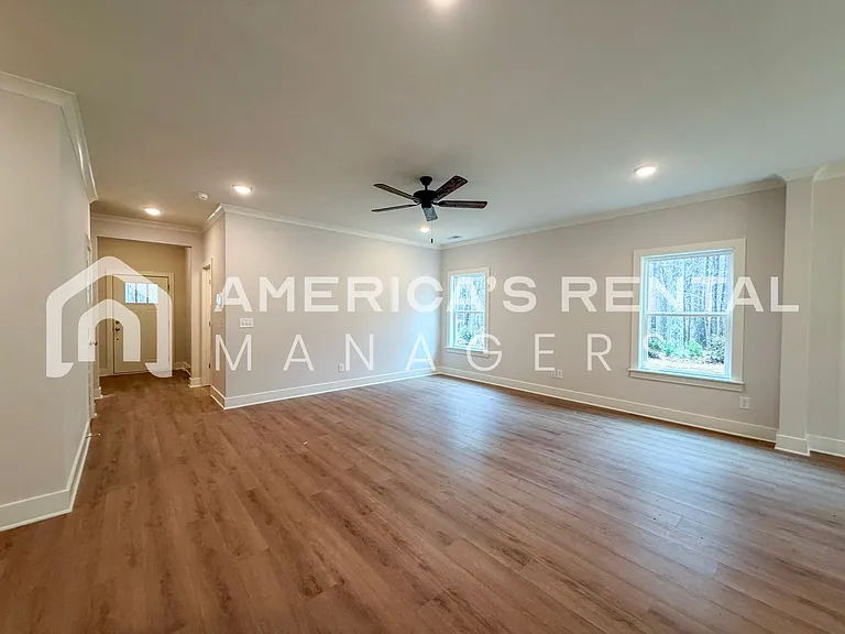101 Townmoor Ln — Photo 13