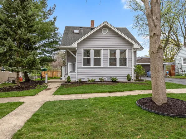 125 S Adams St, Westmont, IL 60559