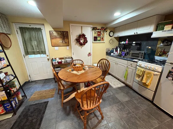 (undisclosed Address), Merrick, NY 11566