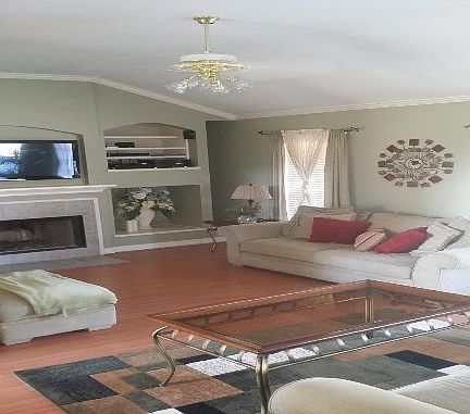2nd image of 265 Melissa Ln