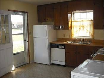 2nd image of 1817 Meadow Dr