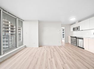 13303 Central Ave #1801, Surrey, BC V3T 0K6