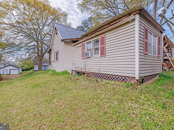 2nd image of 5408 Spring St