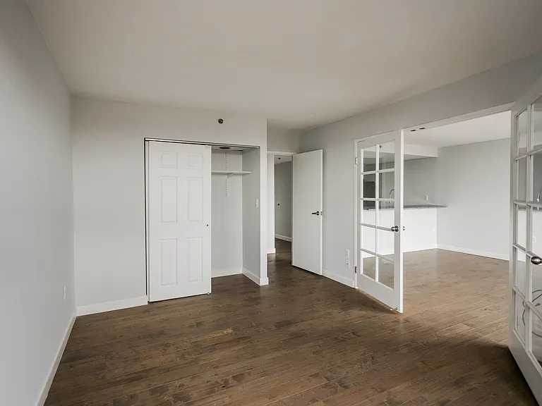 250 Harbortown #508 — Photo 12