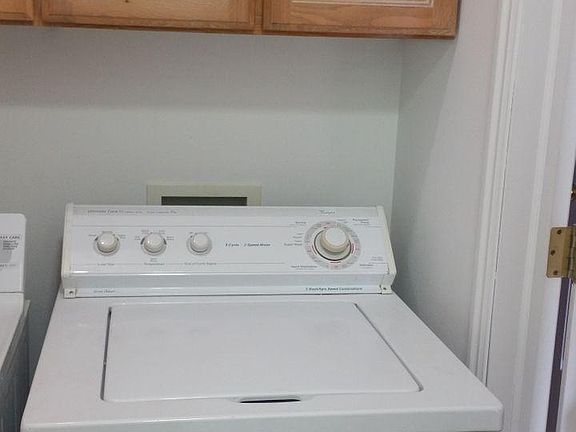 4th image of 1142 W Sagehill Dr