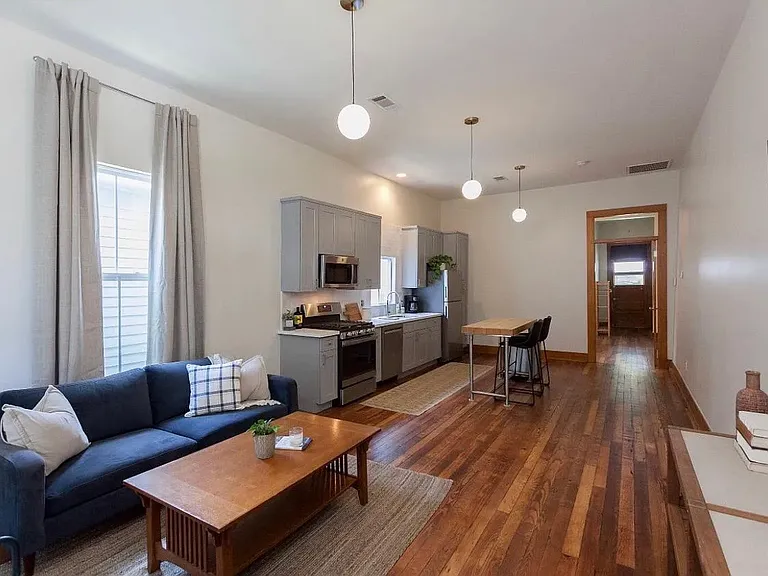 643 Maximillian St #643 — Photo 12