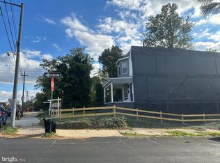 1048 Cobbs Creek Pkwy, Philadelphia, PA 19143