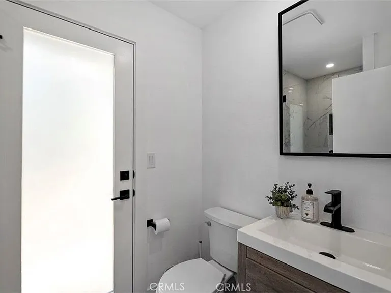 4240 Kingfisher Rd — Photo 18