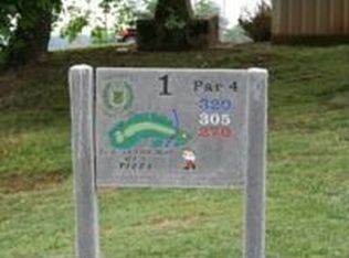 1120 Country Club Rd, Puryear, TN 38251