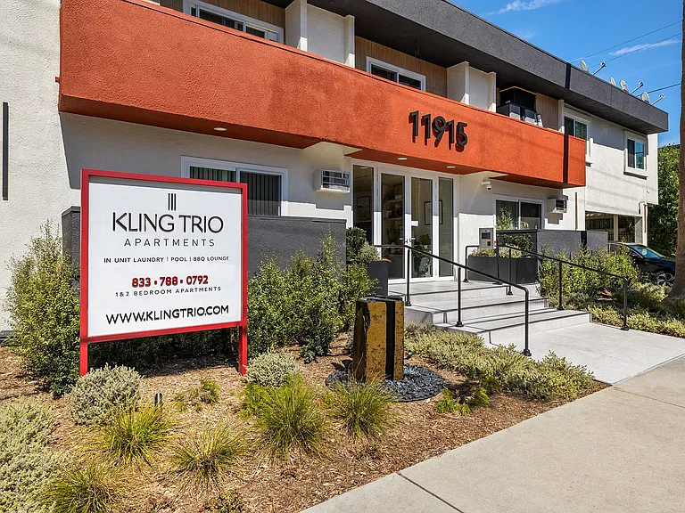Kling Trio Apartments — Photo 40