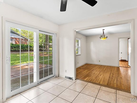 4th image of 1105 College Rd