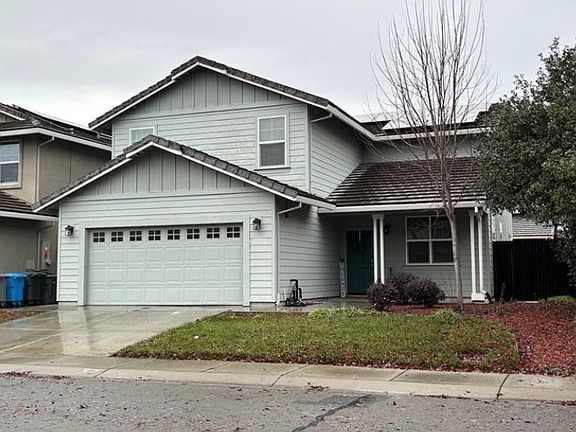 2nd image of 1027 Heritage Way