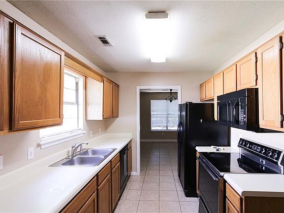 2nd image of 5678 W Fountain St
