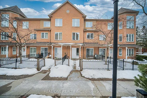 12 Saint Moritz Way #17 Photo 1