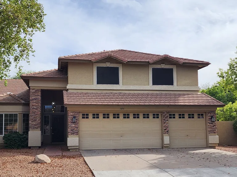 1691 W Musket Way — Photo 1