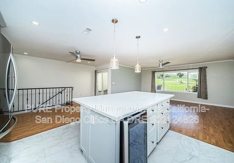 7525 Jerez Ct #H — Photo 6