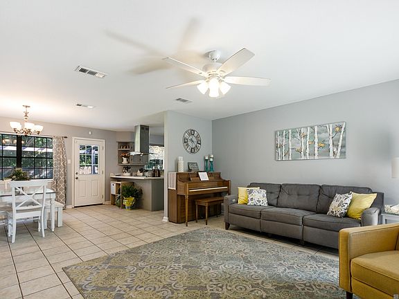 3rd image of 12829 Elaine Dr