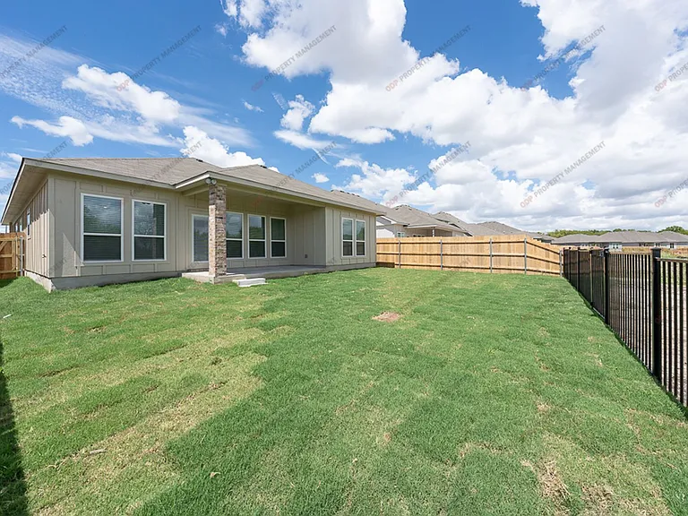 5305 Friars Loop — Photo 25