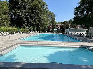 60 Lionel Ave APT B, Waltham, MA 02452
